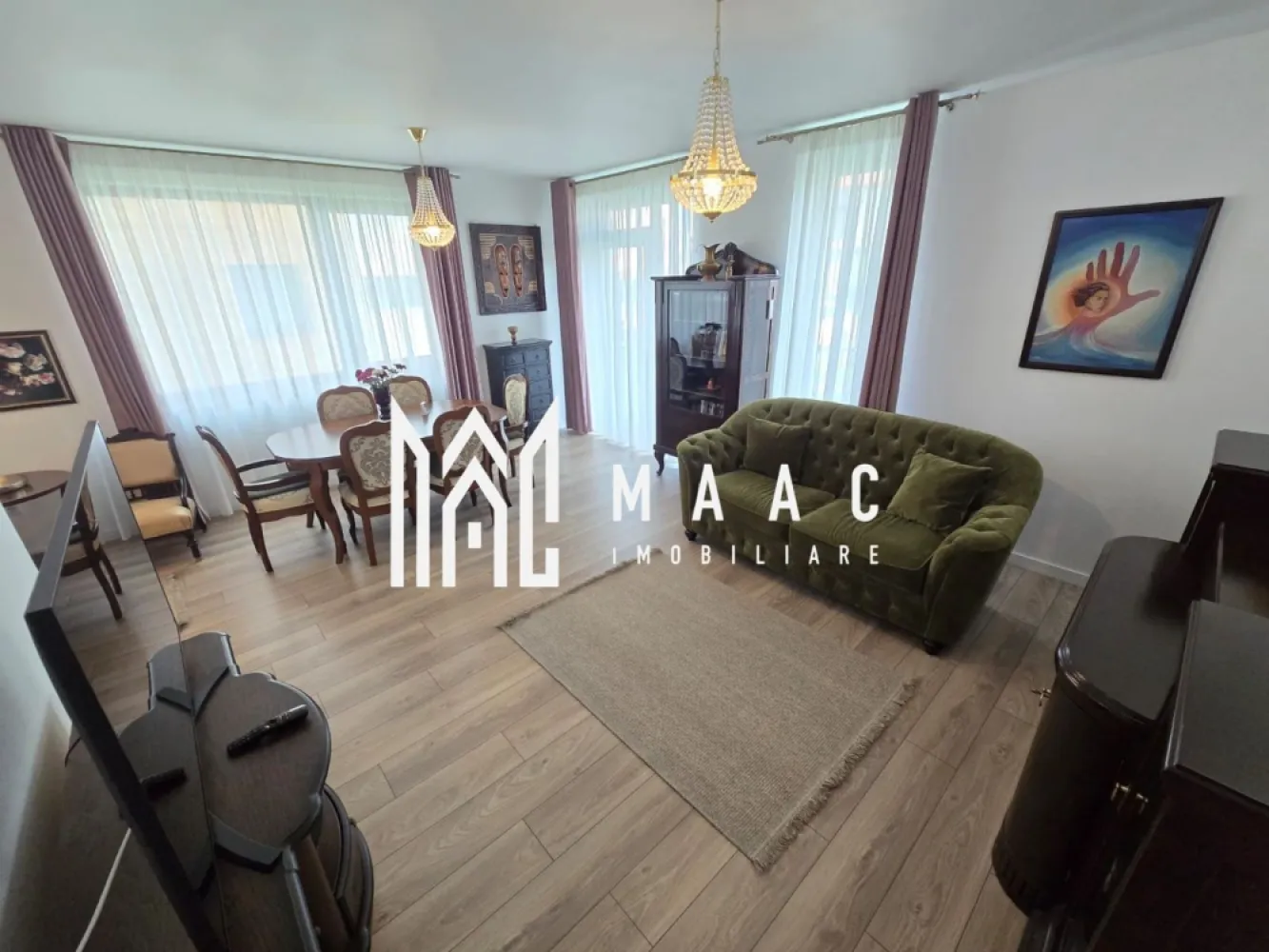 Apartament superb 3 camere 2 bai 2 balcoane Selimbar Lidl - Vă propunem spre vânzare un apartament modern și elegant amenajat, situat în Șelimbăr, zona Lidl situat la parter foarte bine compartimentat.

Locuința beneficiază de o suprafață utilă generoasă de 83 mp, compartimentată eficient pentru a oferi confort și funcționalitate unei familii moderne.

Apartamentul dispune de 3 camere decomandate, 2 băi, 2 balcoane și o cămară practică pentru depozitare, fiind vândut complet mobilat și utilat, exact ca în fotografii. 

Compartimentare:

Living spațios și luminos cu iesire pe balcon
Bucătărie complet mobilată și utilată si iesire pe balcon
2 dormitoare confortabile
2 băi
2 balcoane
Cămară
Hol generos

Dotări și beneficii:
✔ Încălzire în pardoseală pentru un confort termic superior
✔ Jaluzele electrice la toate ferestrele
✔ Compartimentare decomandată
✔ Complet mobilat și utilat
✔ Două băi
✔ Două balcoane
✔ Cămară pentru depozitare suplimentară
✔ Loc de parcare inclus în preț
✔ Apartament Ready to Move – disponibil pentru mutare imediată
✔ Zonă apreciată si linistita ,aproape de magazine, școli, grădinițe și mijloace de transport

Datorită finisajelor moderne, spațiului generos și dotărilor premium, această proprietate reprezintă alegerea ideală atât pentru locuire, cât și pentru investiție.