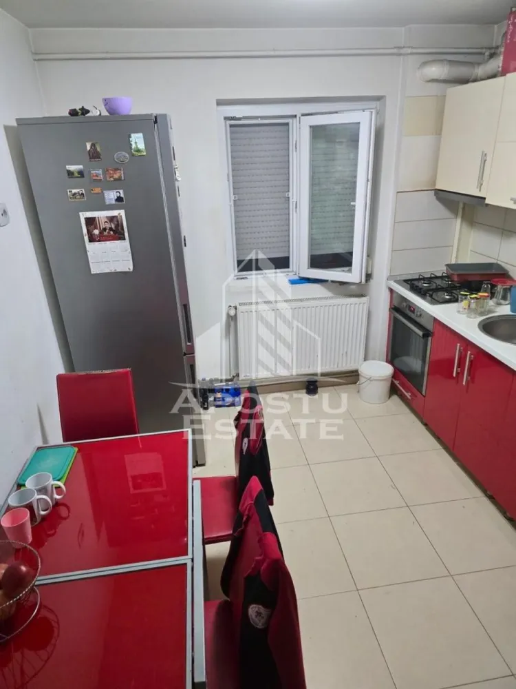Apartament 3 camere de vanzare, zona Circumvalatiunii, Timisoara