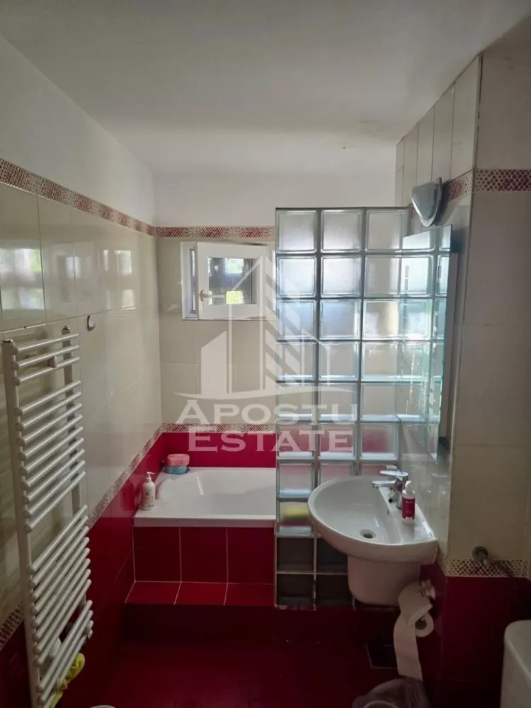 Apartament 3 camere de vanzare, zona Circumvalatiunii, Timisoara