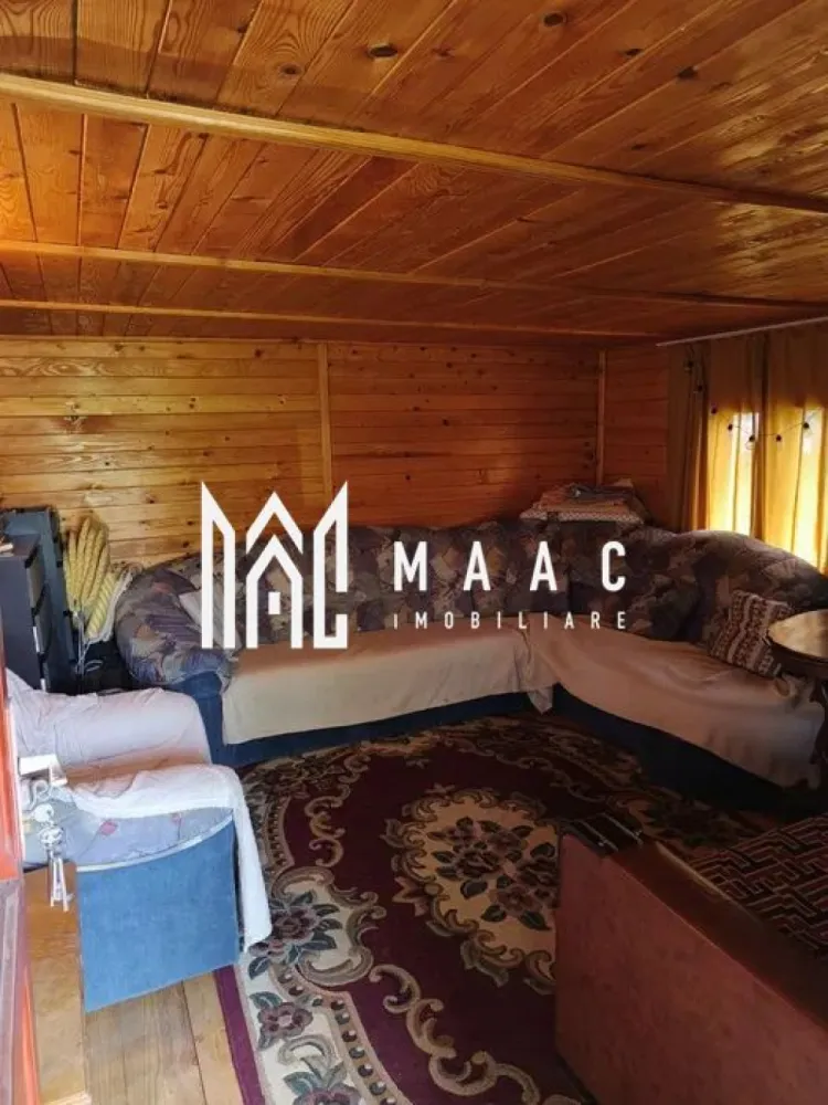 Teren 1040 mp +cabana | Goranu | - MAAC Imobiliare vă propune spre vânzare un teren intravilan cu o poziționare deosebită în cartierul Goranu, pe strada Cella Delavrancea, într-o zonă liniștită, la marginea pădurii, ideală pentru cei care își doresc să îmbine confortul urban cu frumusețea naturii.
Proprietatea beneficiază de o suprafață generoasă și de un cadru natural aparte, oferind intimitate, aer curat și o panoramă plăcută, la doar câteva minute de centrul municipiului Râmnicu Vâlcea.
Caracteristici:
Teren intravilan construibil
Suprafață: 1.040 mp
Regim de înălțime permis: P+4
Deschidere și acces facil
Poziționare excelentă, la marginea pădurii
Zonă liniștită și aerisită
Construcții existente:
Cabană din lemn amplasată pe teren
Clădire din beton compartimentată în două încăperi, utilizată în prezent ca beci și spațiu de depozitare
Utilități:
Apă curentă pe teren
Curent electric pe teren
Gaze naturale la limita proprietății
Acces facil către rețelele urbane
Avantaje:
Amplasare exclusivistă, în imediata apropiere a pădurii
La aproximativ 2 minute de centrul orașului cu autoturismul
Ideal pentru construcția unei locuințe individuale, vile sau investiție imobiliară
Cadru natural deosebit, cu multă liniște și intimitate
Acces rapid către școli, magazine, instituții și puncte de interes
Această proprietate reprezintă o oportunitate rară pentru cei care își doresc un teren generos într-o zonă verde, cu potențial excelent de dezvoltare și acces rapid către toate facilitățile orașului.
Pentru mai multe informații și programarea unei vizionări, echipa MAAC Imobiliare vă stă la dispoziție.ID 3132301