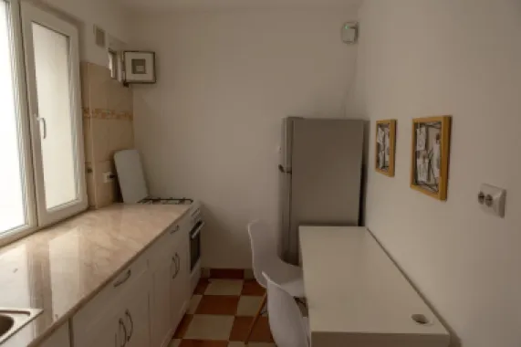 BRASADAS închiriază garsoniera et 9/9 40mp Dimtrie Cantemir.