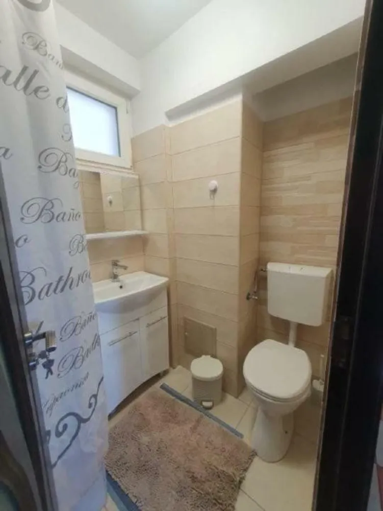 BRASADAS închiriază garsoniera et 9/9 40mp Dimtrie Cantemir.