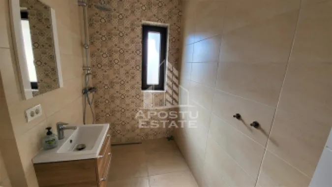 Casa individuala cu 4 camere,2 garaje,Dumbravita