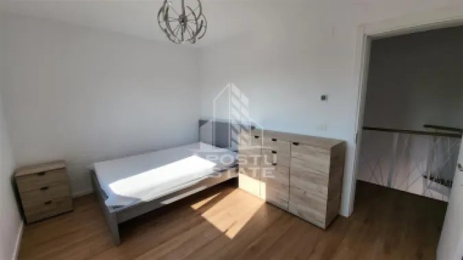 Casa individuala cu 4 camere,2 garaje,Dumbravita