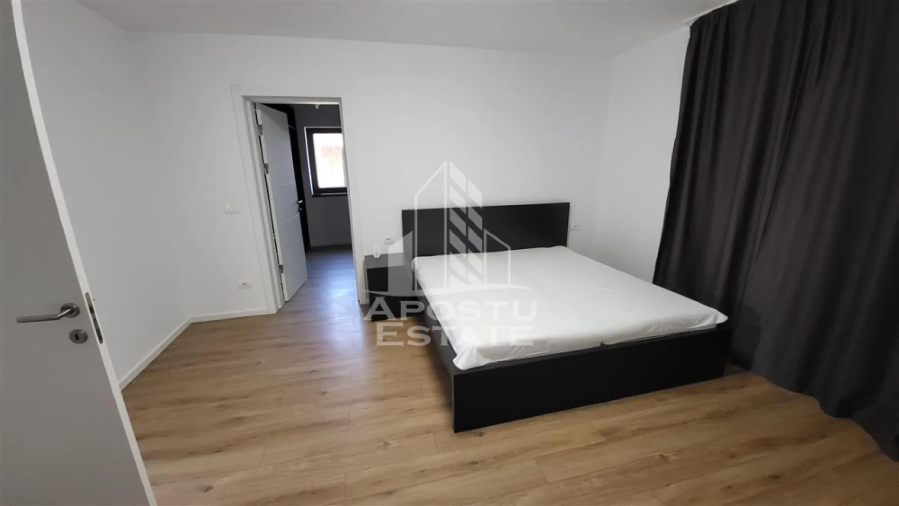 Casa individuala cu 4 camere,2 garaje,Dumbravita