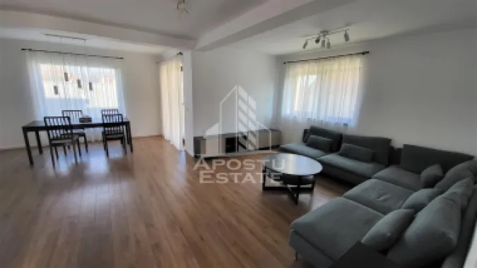 Casa individuala cu 4 camere,2 garaje,Dumbravita