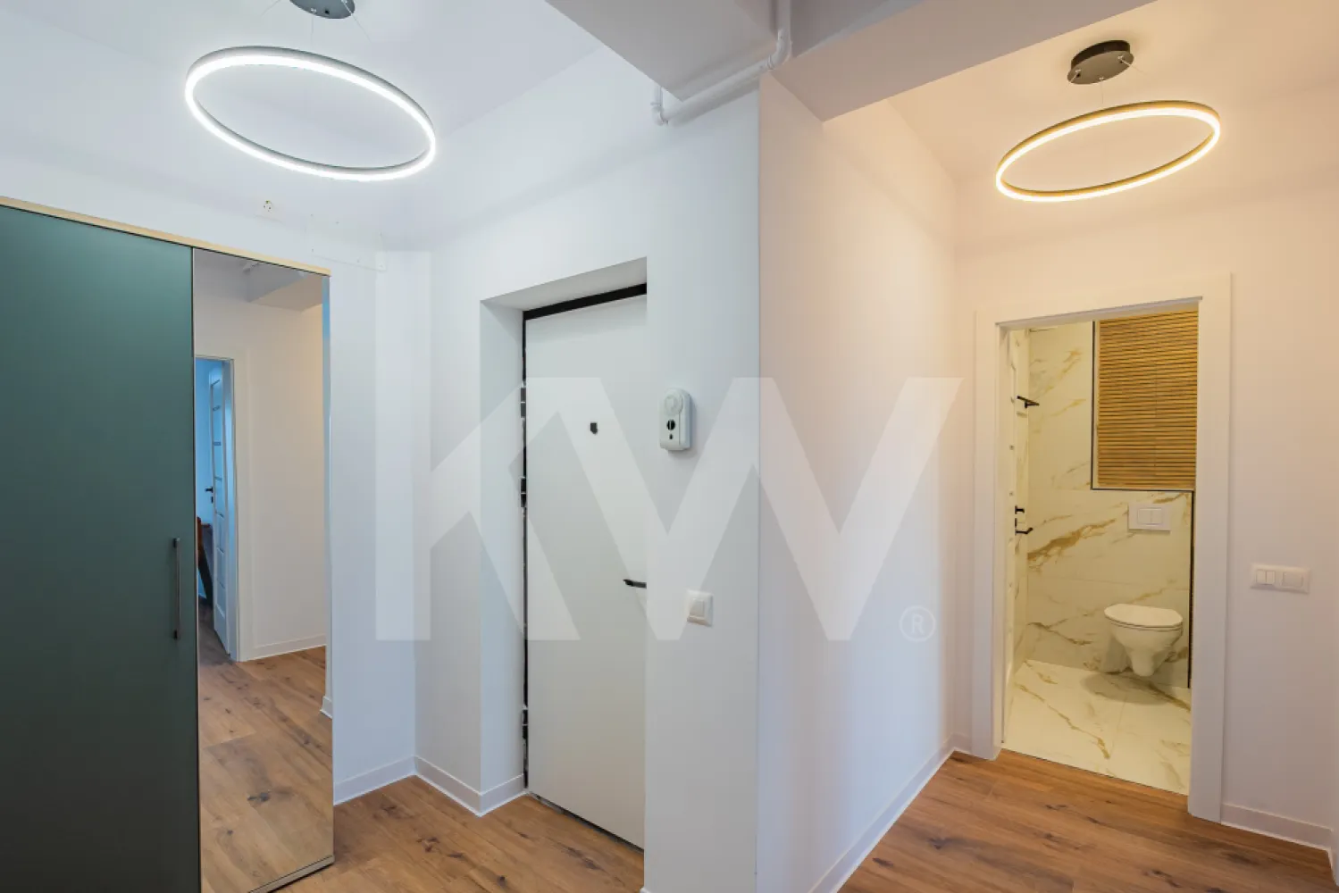Apartament nou deosebit, prima închiriere – Stil, confort, soare – Selimbar - Vă propunem spre închiriere un apartament decomandat, aflat la prima inchiriere, situat într-o zonă liniștită și accesibilă din Șelimbăr, pe strada Principesa Elisabeta (zona Doamna Stanca). Locuința se află la etajul 1 al unui imobil cochet cu regim de înălțime P+3, oferind un echilibru perfect între intimitate și accesibilitate.

Design cu bun gust: Interiorul a fost amenajat cu atenție la detalii, folosind materiale de calitate superioară pentru a crea o atmosferă primitoare și rafinată.

Lumină naturală: Datorită orientării geografice Sud-Vest, apartamentul este inundat de soare pe tot parcursul zilei.
Balcon generos: O suprafață de 6 mp, ideală pentru momentele de relaxare la cafea.
Parcare privată: Include loc de parcare suprateran privat, astfel încât grija găsirii unui loc la finalul zilei dispare.

Condiții contractuale:
Se dorește un chiriaș stabil, pe o perioadă de minim 12 luni.
Garanția contractuală: echivalentul a 2 luni de chirie.

Nu se acceptă animale de companie (opțional, de menționat dacă e cazul).

Dacă sunteți în căutarea unei locuințe care să devină cu adevărat "acasă", vă invităm să programăm o vizionare pentru a descoperi farmecul acestui spațiu!