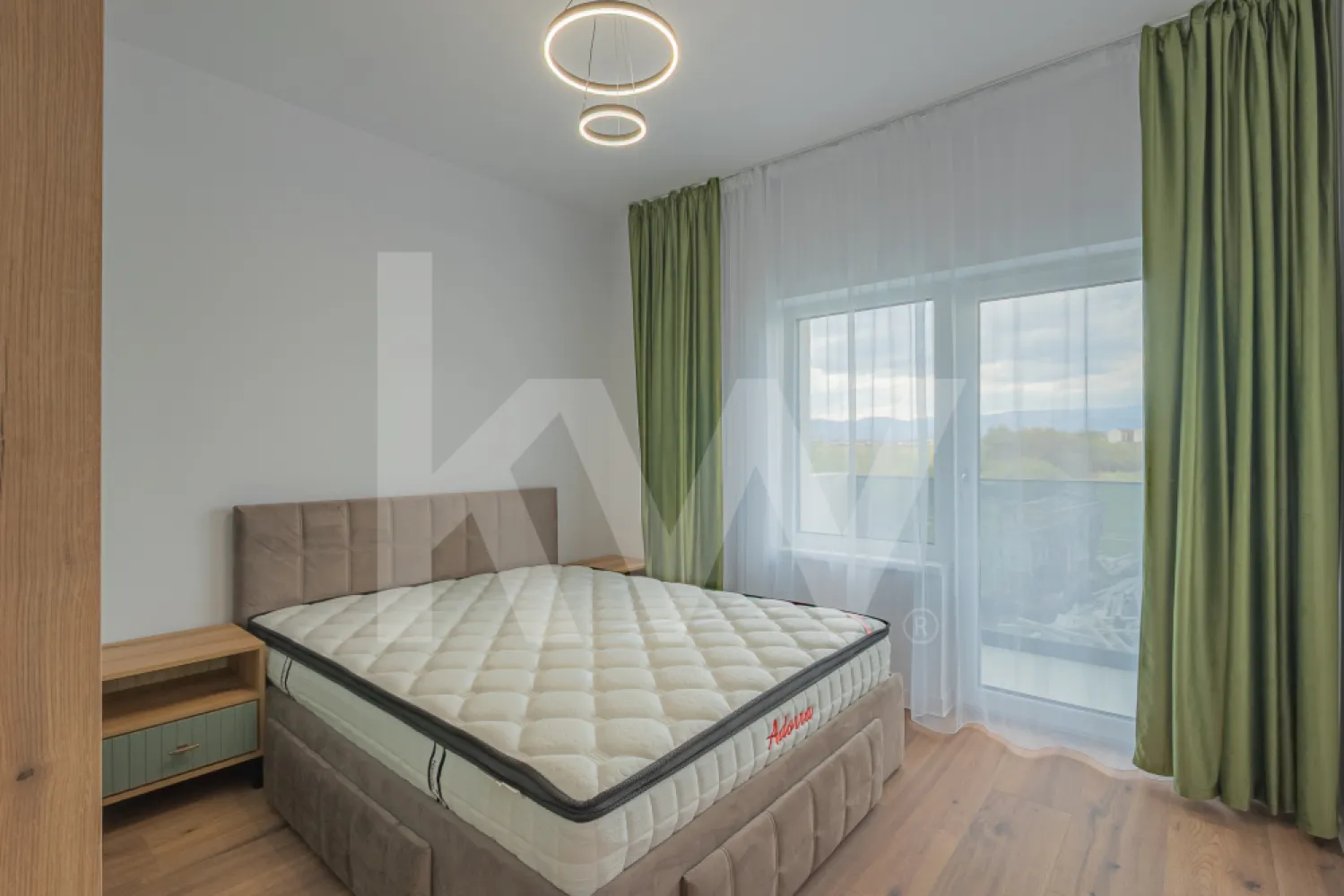 Apartament nou deosebit, prima închiriere – Stil, confort, soare – Selimbar
