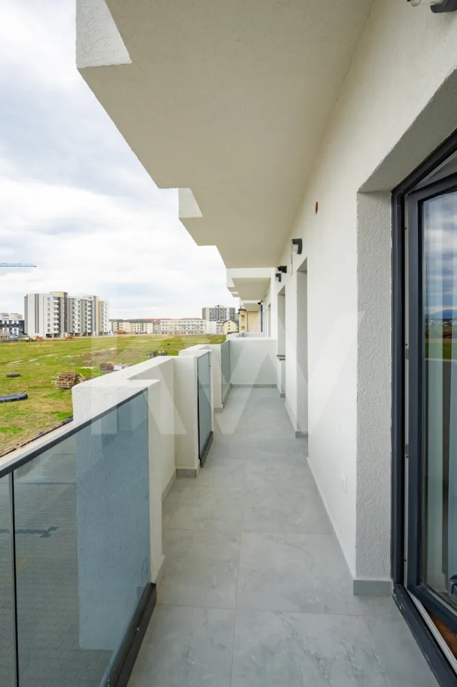 Apartament nou deosebit, prima închiriere – Stil, confort, soare – Selimbar