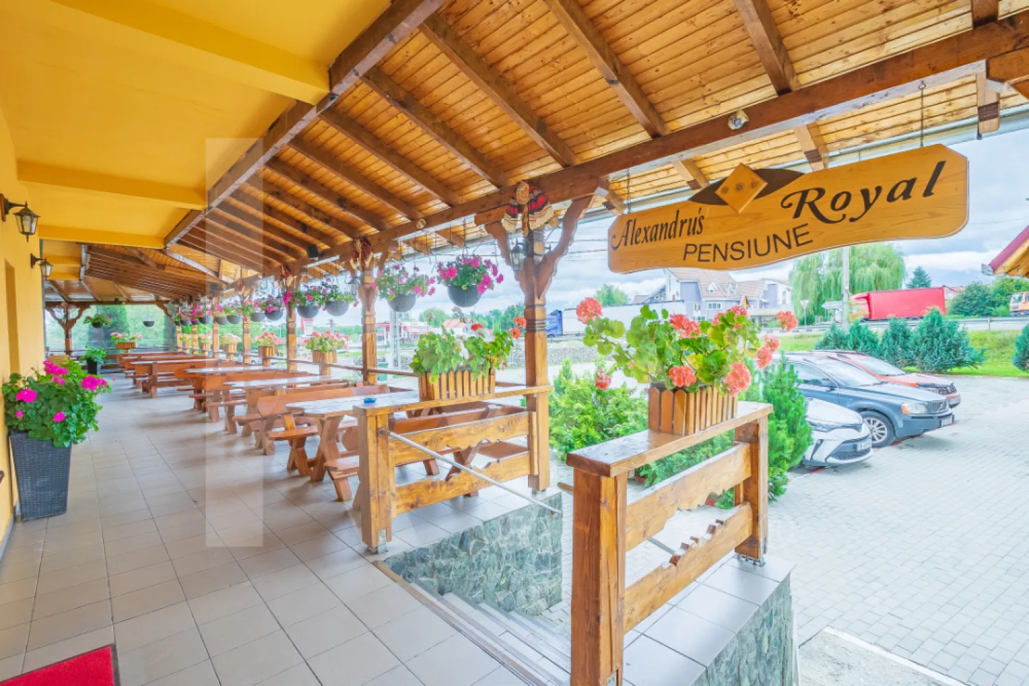 Afacere la cheie, pensiune-restaurant-terasa-14 unitati de cazare-Transfagarasan