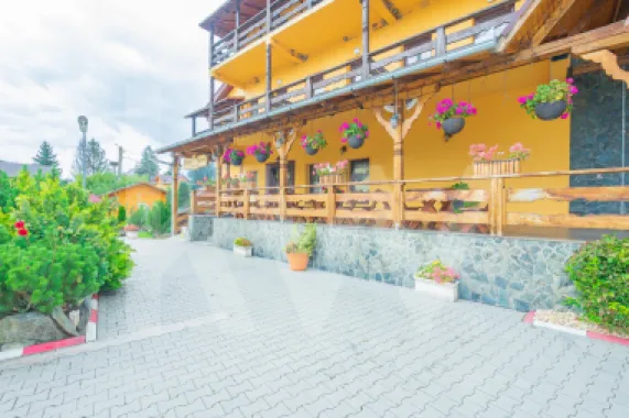Afacere la cheie, pensiune-restaurant-terasa-14 unitati de cazare-Transfagarasan