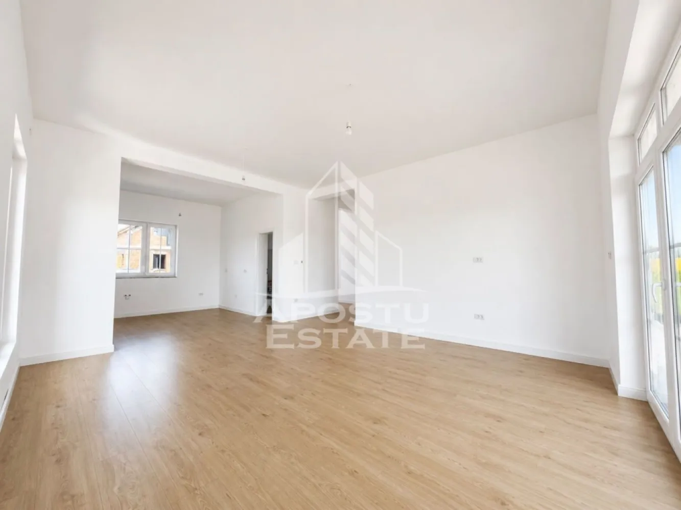 Casa noua premium 613 mp teren