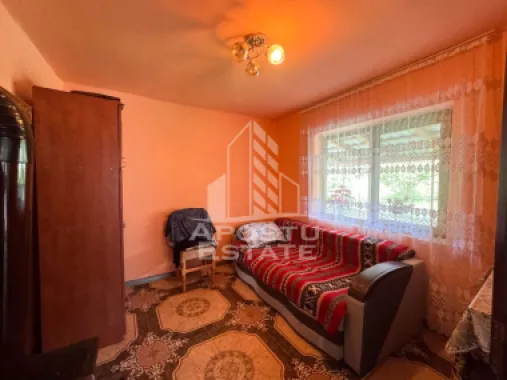 Casa la munte, la cheie, priveliste panoramica, in sat Ret, Hunedoara