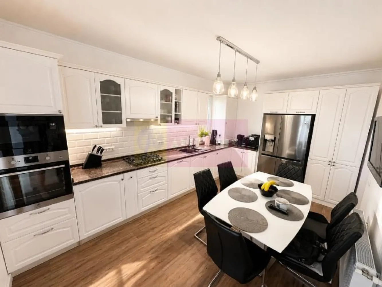 PENTHOUSE CU TERASĂ SPECTACULOASĂ DE 42 MP ȘI 2 PARCĂRI SUBTERANE SECTOR 1