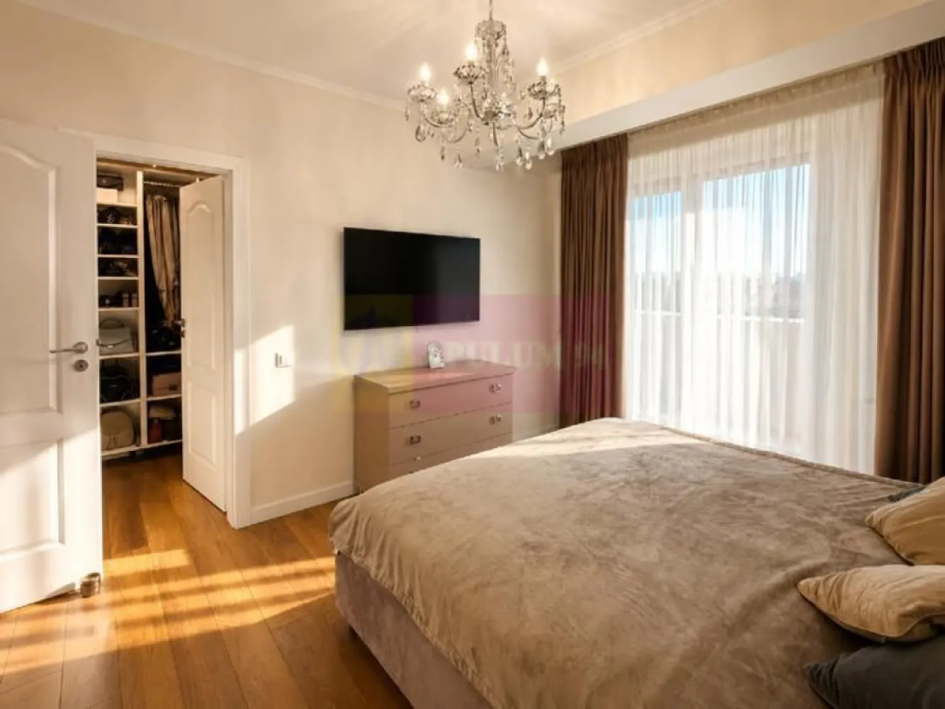 PENTHOUSE CU TERASĂ SPECTACULOASĂ DE 42 MP ȘI 2 PARCĂRI SUBTERANE SECTOR 1
