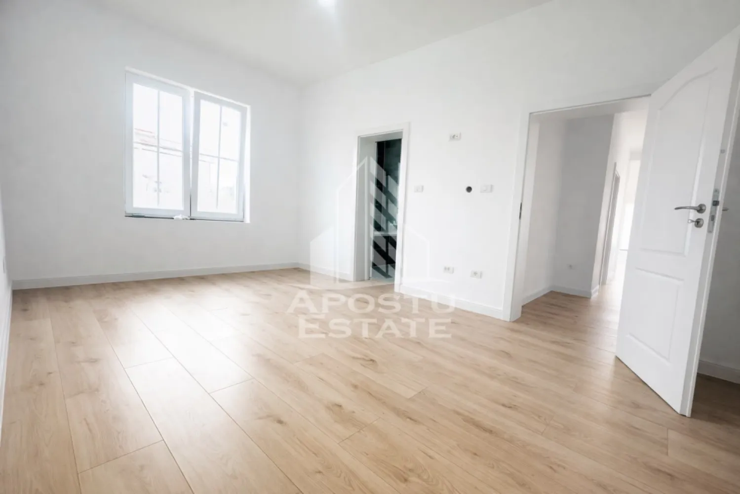 Casa noua premium 613 mp teren
