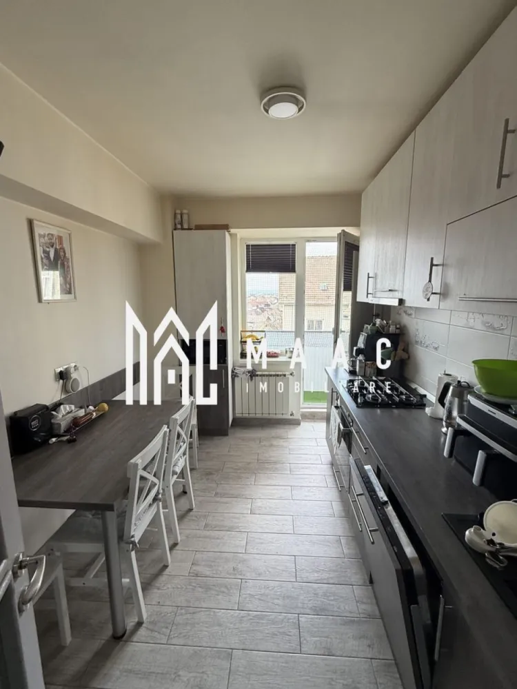 Apartament 3 Camere | Decomandat | 2 Bai | Lift | Terezian