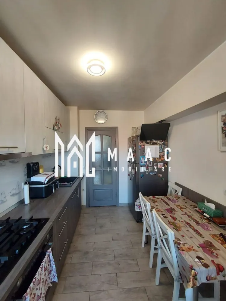 Apartament 3 Camere | Decomandat | 2 Bai | Lift | Terezian