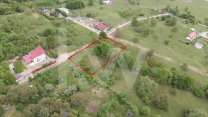 Teren intravilan în Cisnădioara – Panoramă spre Cetate și munții Fǎgǎraș