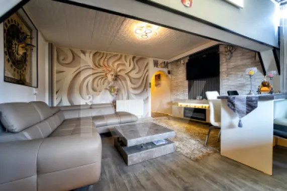 Apartament tip mansarda , decomandat , pe 2 niveluri , 92 mp utili