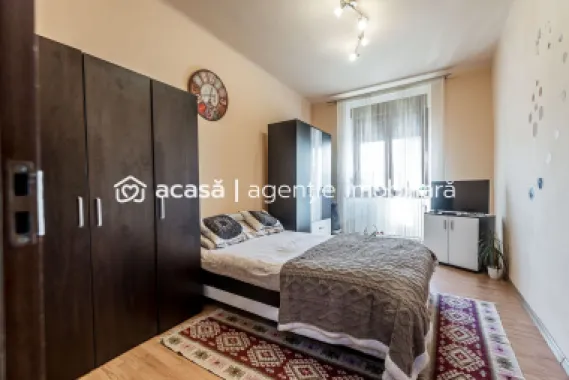 Apartament în centru cu acces auto și garaj propriu