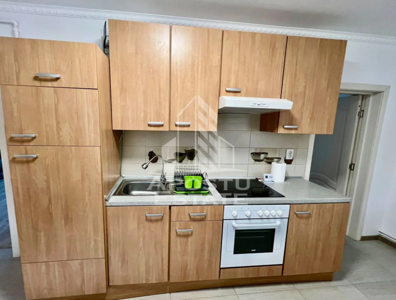 Casa curte comuna , 2 camere in Parneava