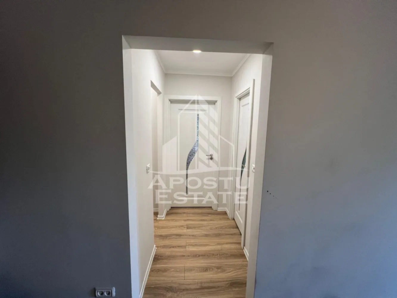 Apartament cu 2 camere, de închiriat zona Tipografilor
