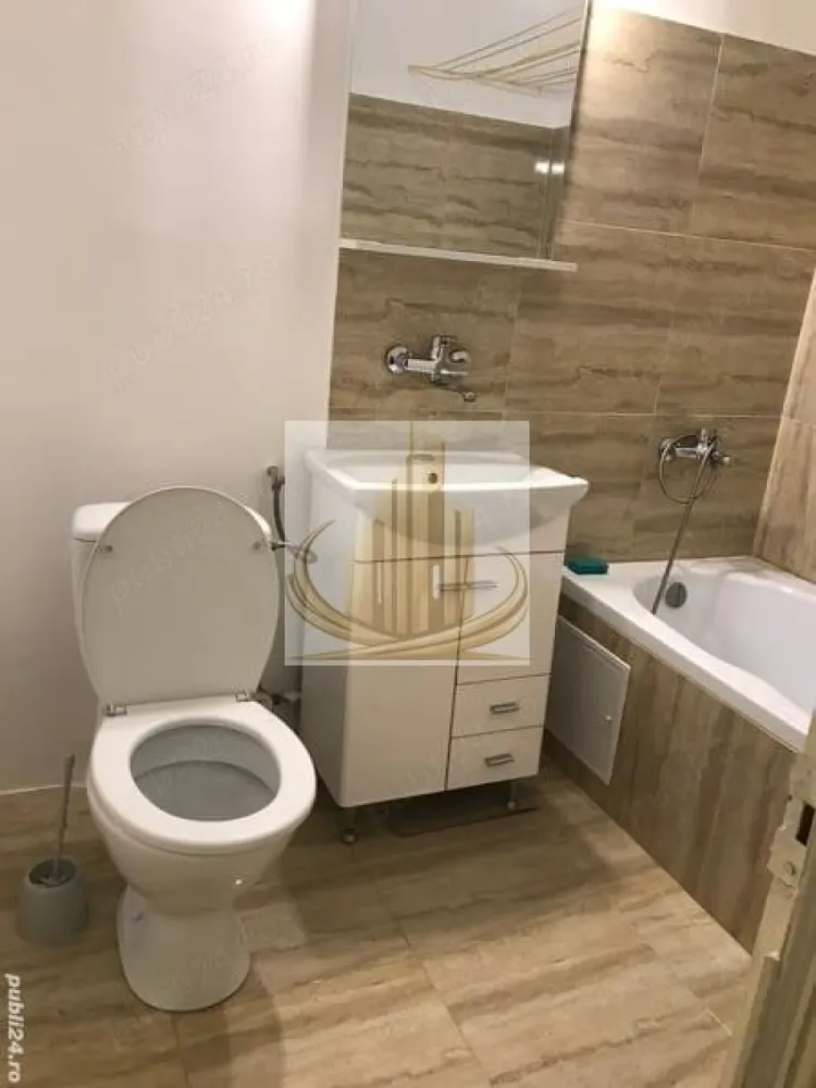 Apartament cu 1 cameră, complet mobilat și utilat – Calea Lipovei - Grand Mobilis Imobiliare va ofera spre vanzare
Apartament cu 1 cameră, decomandat, complet mobilat și utilat – Calea Lipovei

Ofer spre vânzare apartament cu 1 cameră, situat în zona Calea Lipovei, la etajul 2 din 4, cu o suprafață utilă de 30 mp.

Apartamentul este format din cameră, bucătărie, baie și hol, fiind bine compartimentat și eficient organizat. Locuința este luminoasă, îngrijită și se vinde complet mobilată și utilată, fiind gata pentru mutare imediată.

Avantaje:
✔ Etaj intermediar (2/4)
✔ Complet mobilat și utilat
✔ Compartimentare practică
✔ Zonă liniștită și apreciată
✔ Aproape de sensul giratoriu din Calea Lipovei
✔ Acces rapid la mijloace de transport, magazine și școli
✔ Ideal pentru locuit sau investiție

Poziționarea excelentă și facilitățile din apropiere fac din această proprietate o alegere foarte bună pentru cei care își doresc confort și acces facil către principalele puncte de interes ale orașului.

Preț: 65.000 Euro

Pentru mai multe informații și programarea unei vizionări, vă rog să mă contactați.

ID INTERN: CP3155729