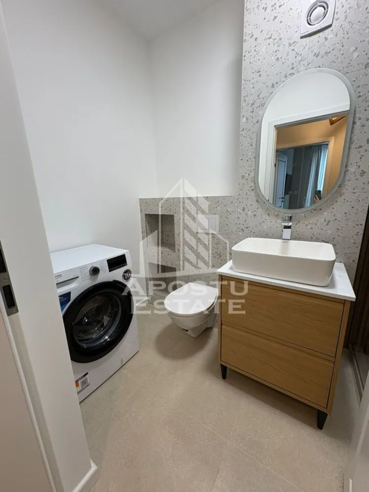 Apartament 2 camere de inchiriat, Timisoara, Campeador City - Agentia imobiliara APOSTU ESTATE va propune spre inchiriere un apartament spatios si elegant, cu 2 camere, situat intr-o zona linistita si bine conectata din Calea Torontarului, ideal pentru familii sau persoane care doresc un spatiu generos si confortabil.
Suprafata utila: 60 mp

Compartimentare eficienta:
Hol de acces generos
Bucatarie complet mobilata si utilata, cu loc de luat masa
Living luminos si spatios open space cu bucataria
Dormitor matrimonial mobilat
Baie cu dus si geam pentru ventilatie naturala

Confort si facilitati:
Centrala termica proprie pe gaz
Aer conditionat
Apartamentul este complet mobilat si utilat
Localizare: Zona Torontarului– liniste, acces facil spre oras, in apropiere de magazine, scoli si mijloace de transport in comun.

Ideal pentru:
Familii
Cupluri
Persoane singure

Pret chirie: 470 Euro
Programeaza o vizionare pentru a-ti imagina viitorul aici!
ID intern: CP2855905