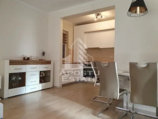 Apartament cu 3 camere de inchiriat, 2 locuri de parcare, Dumbravita