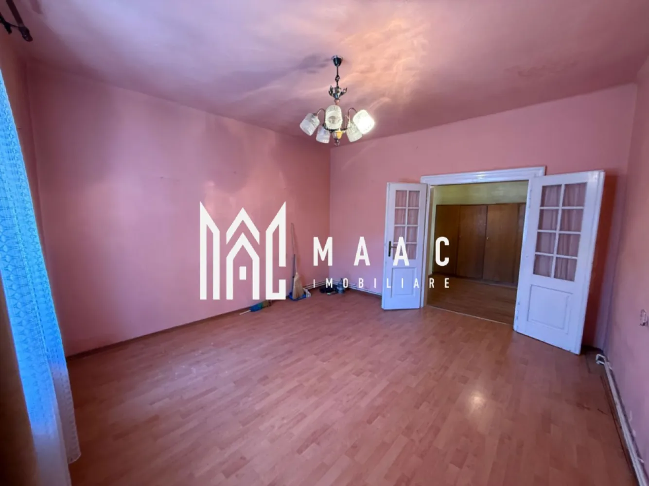 Casă în Curte Comună | 53 Mp | Pivniță Amenajată | Zona Piața Cluj