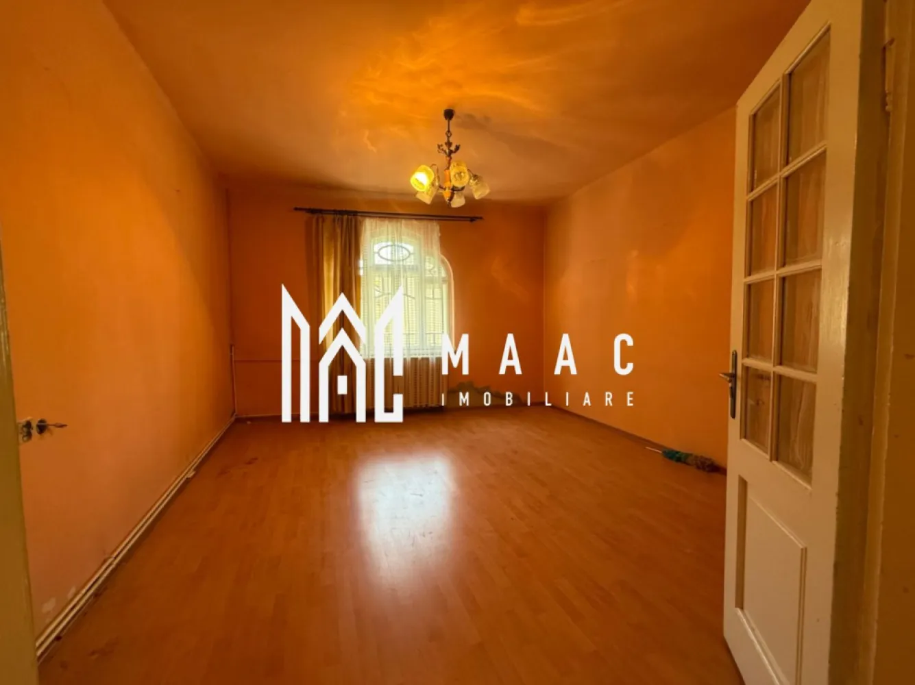 Casă în Curte Comună | 53 Mp | Pivniță Amenajată | Zona Piața Cluj