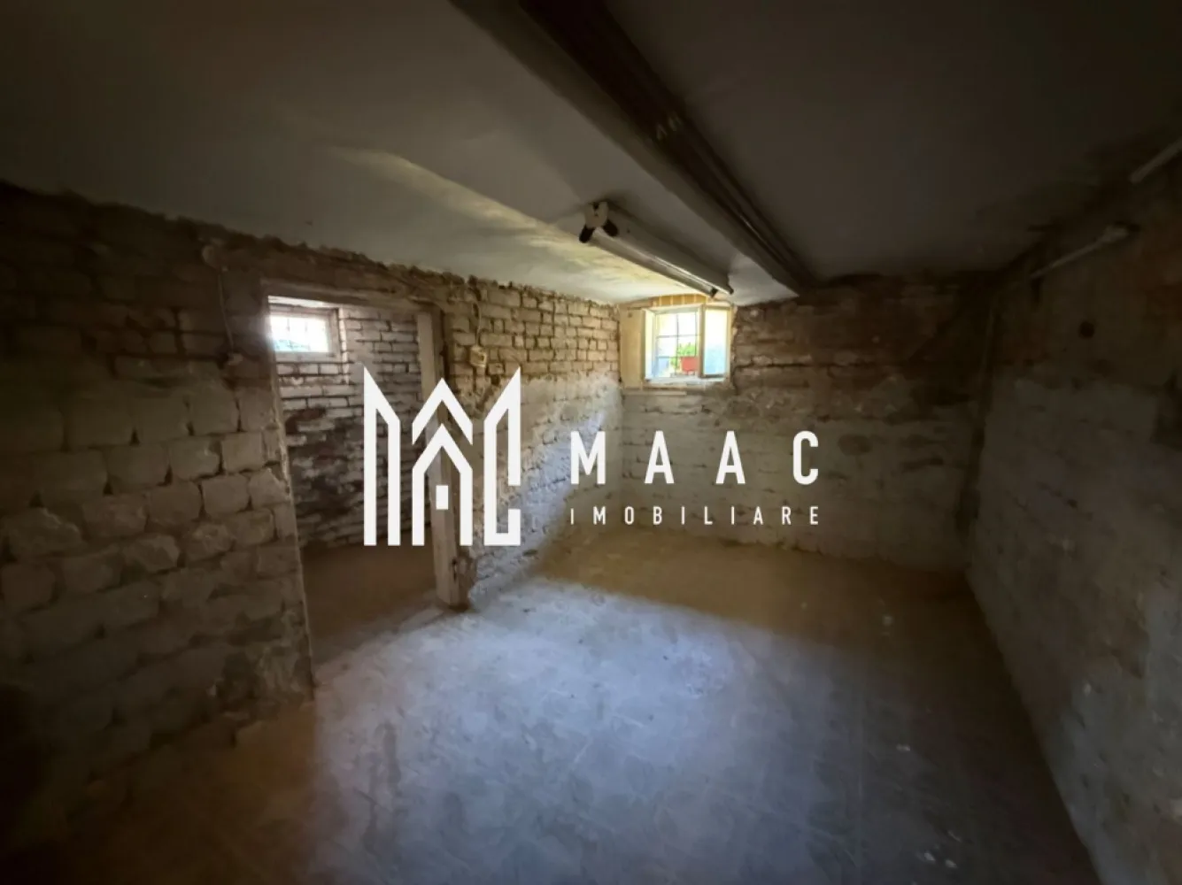 Casă în Curte Comună | 53 Mp | Pivniță Amenajată | Zona Piața Cluj
