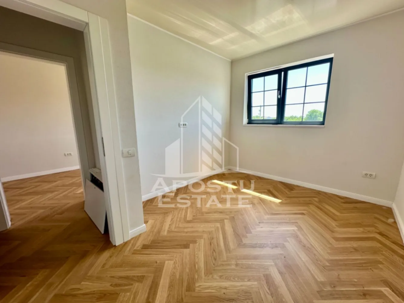 Duplex premium cu 5 camere in Braytim, la asfalt