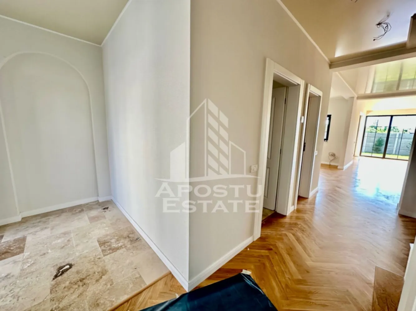 Duplex premium cu 5 camere in Braytim, la asfalt