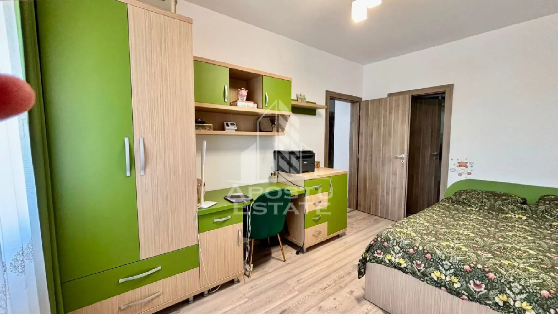 Apartament cu 2 camere, 2 bai de vanzare in Complexul Studentesc