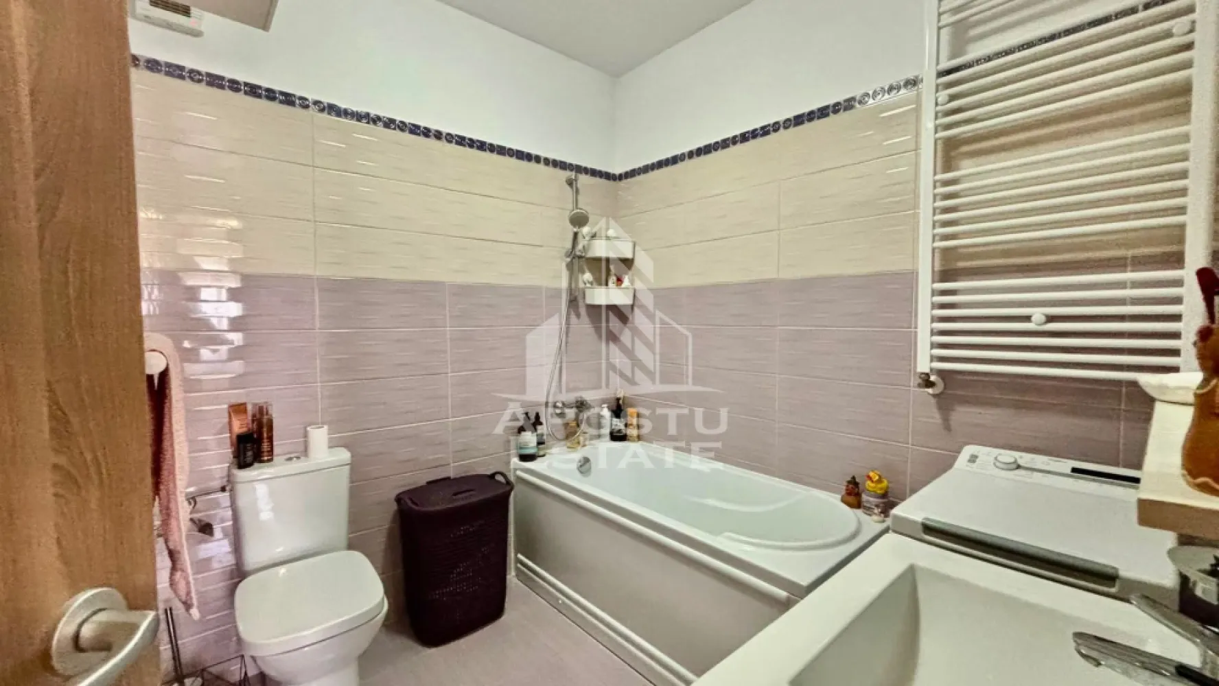 Apartament cu 2 camere, 2 bai de vanzare in Complexul Studentesc