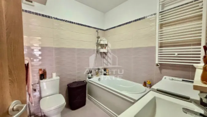 Apartament cu 2 camere, 2 bai de vanzare in Complexul Studentesc