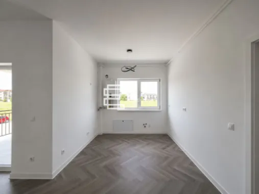 Apartament 3 camere -71 mp- ETAJ 1 - la cheie -boxa - intabulat-Selimbar