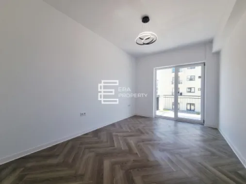 Apartament 3 camere -71 mp- ETAJ 1 - la cheie -boxa - intabulat-Selimbar