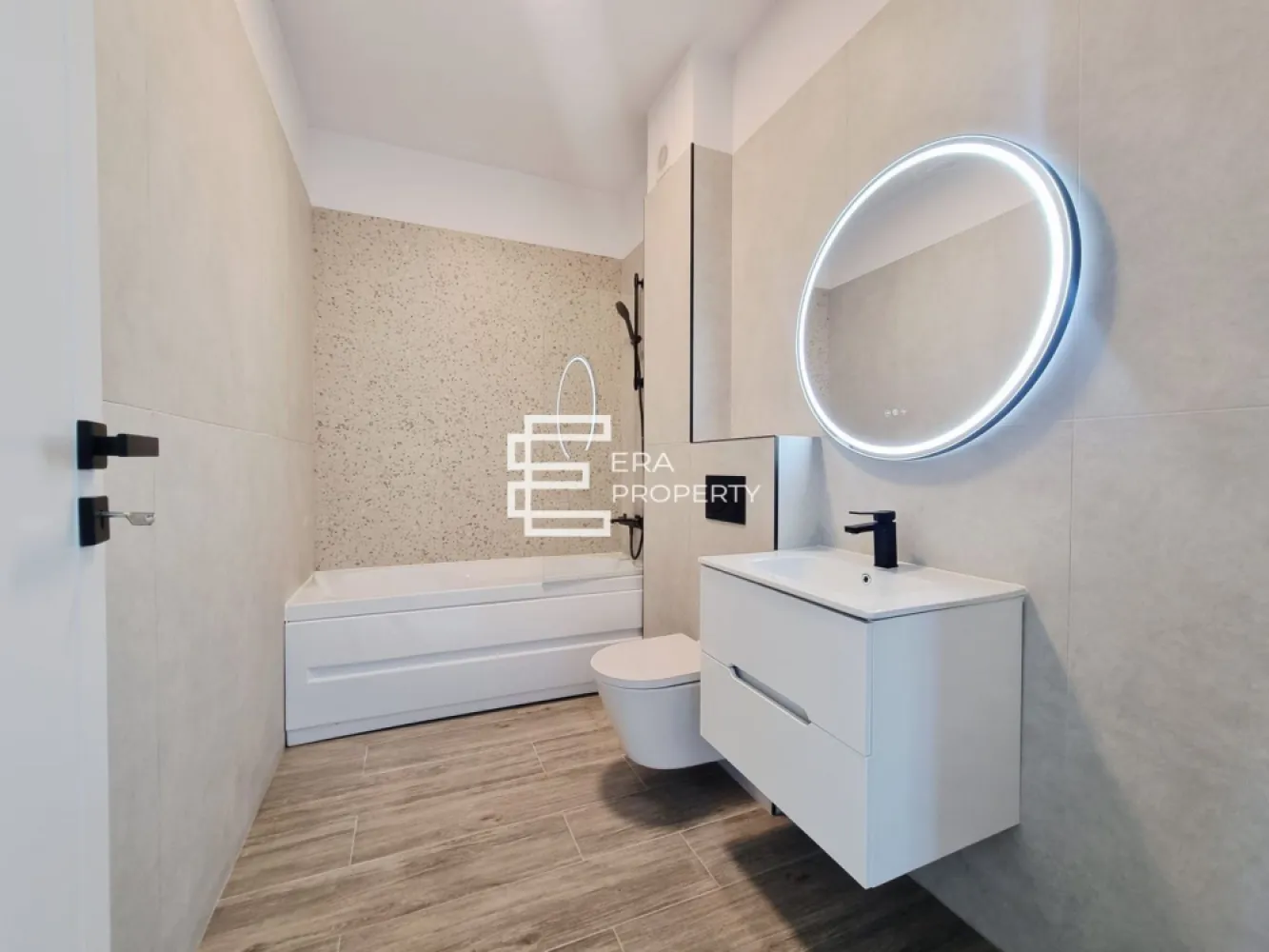 Apartament 3 camere -71 mp- ETAJ 1 - la cheie -boxa - intabulat-Selimbar