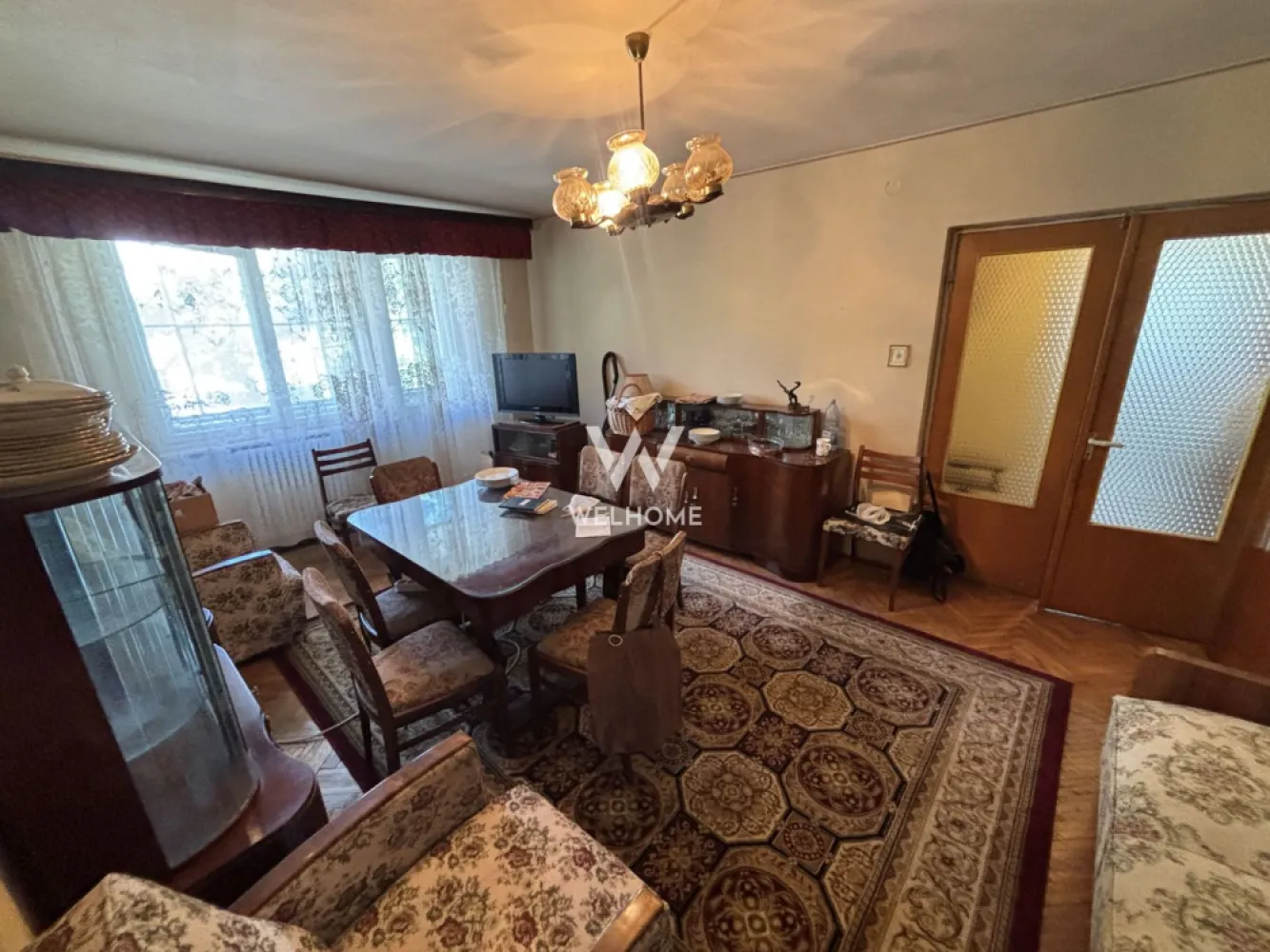 Apartament 2 camere DECOMANDAT - Etaj 1 - Pivniță - zona Bd. V. Milea