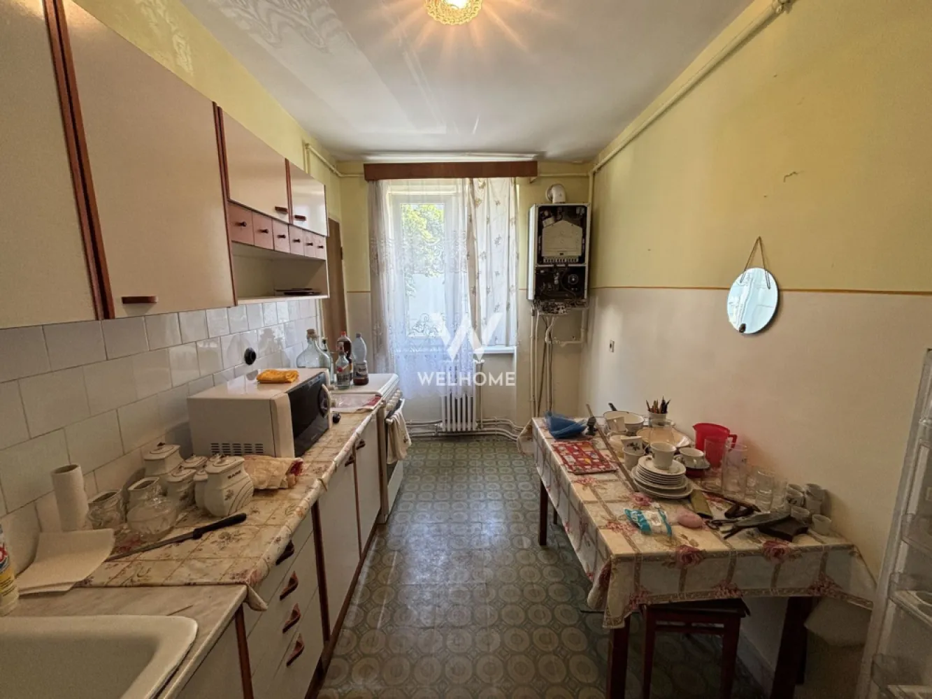 Apartament 2 camere DECOMANDAT - Etaj 1 - Pivniță - zona Bd. V. Milea