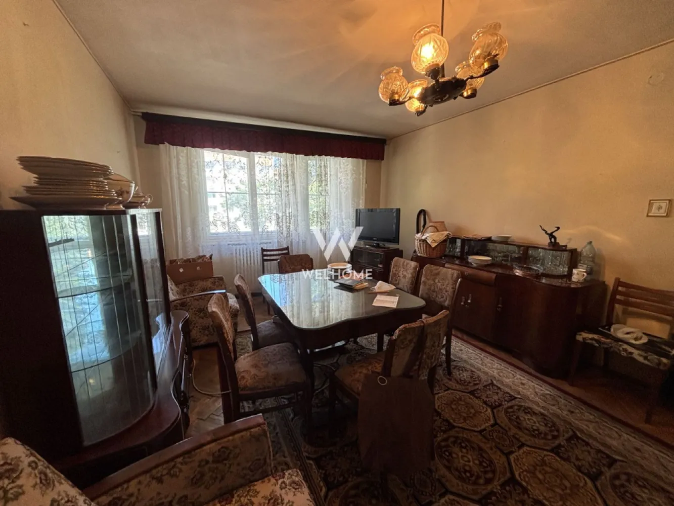Apartament 2 camere DECOMANDAT - Etaj 1 - Pivniță - zona Bd. V. Milea