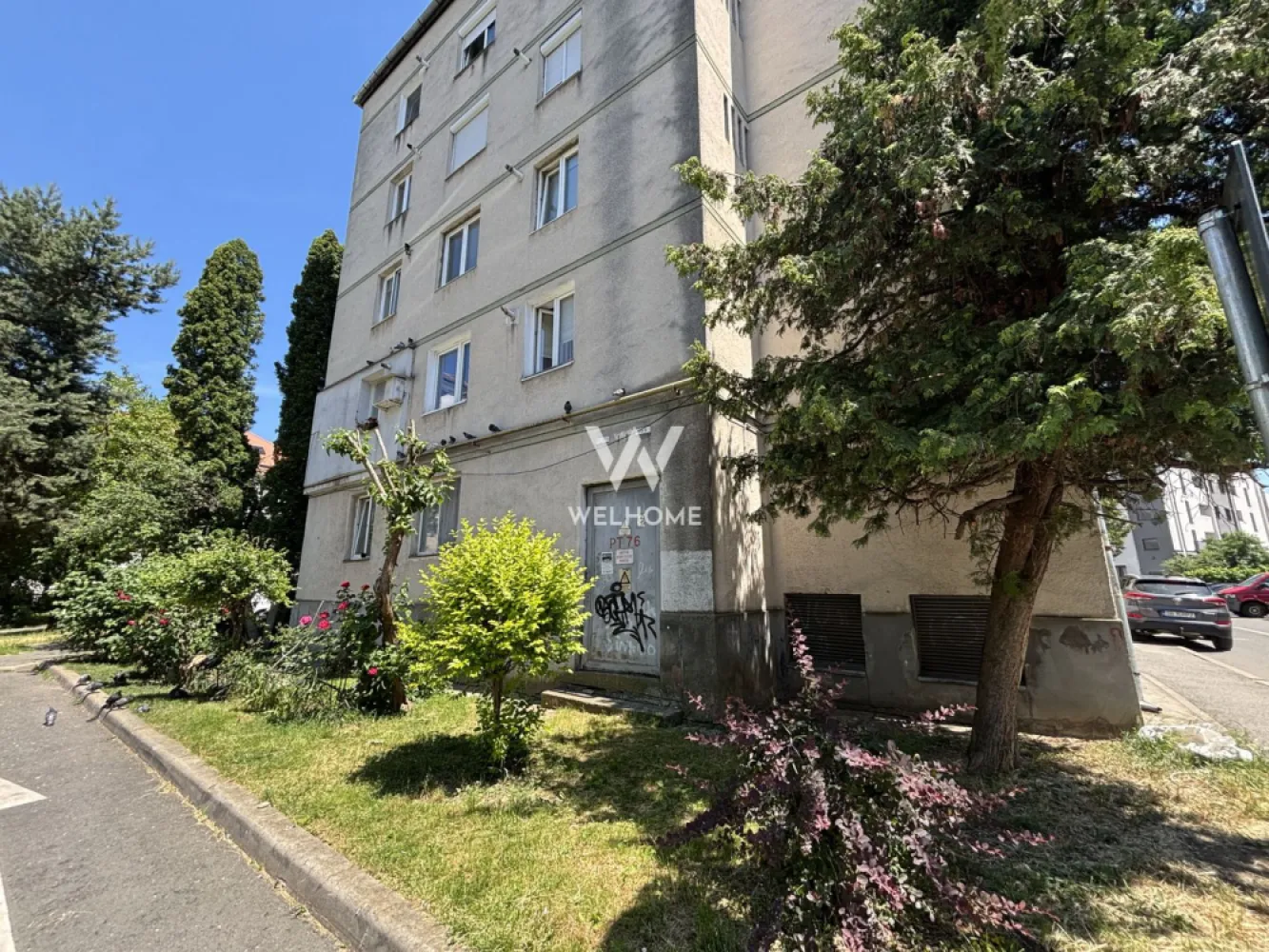 Apartament 2 camere DECOMANDAT - Etaj 1 - Pivniță - zona Bd. V. Milea
