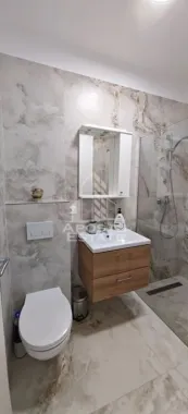 Apartament cu 3 camere, de inchiriat zona Dumbravita