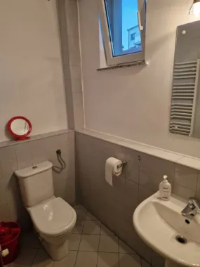 Ag BRASADAS închiriază ap 2 cam 86mp Etaj 2/3 zona ROMANA.