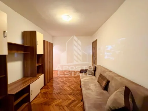 Apartament 3 camere de vanzare, parter, zona Dacia, Timisoara