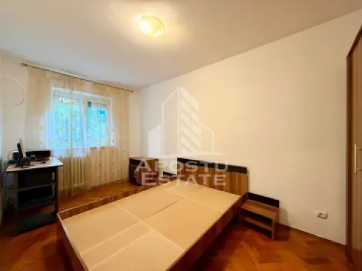 Apartament 3 camere de vanzare, parter, zona Dacia, Timisoara