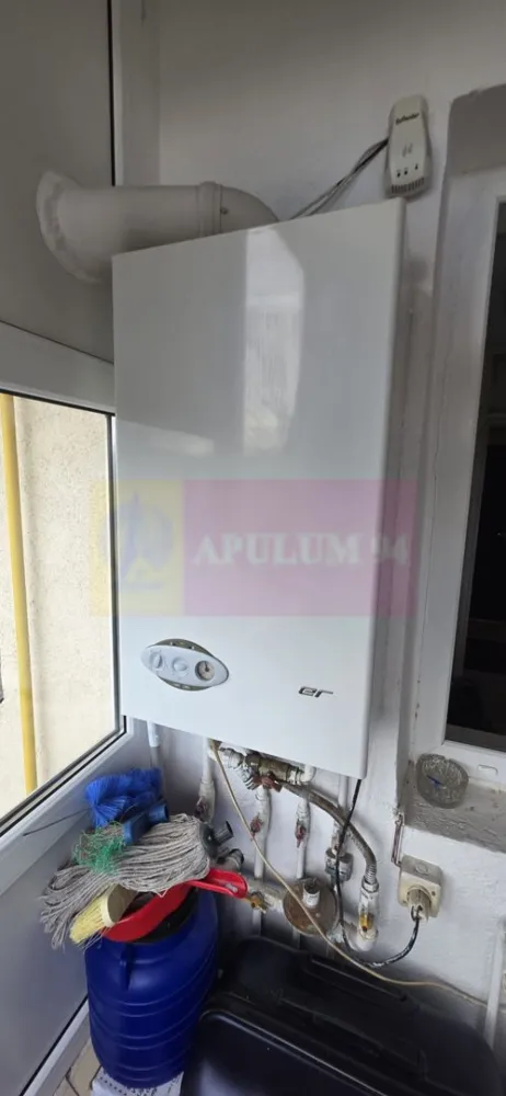 Garsoniera cu birou si balcon de vanzare in Campina
